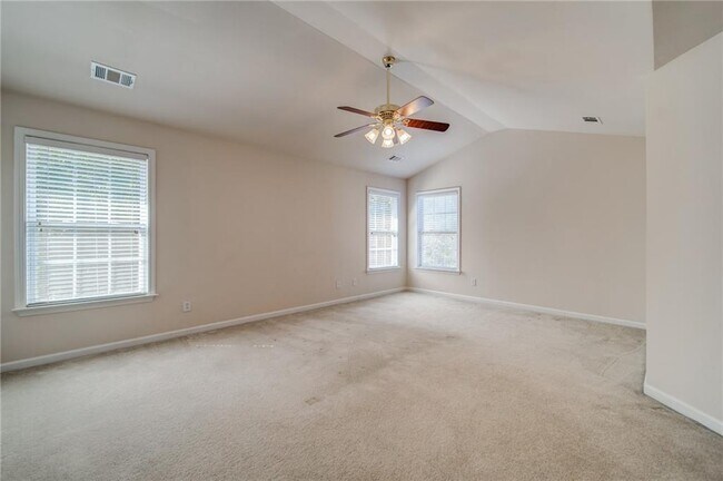 Building Photo - 853 Van Briggle Path NE