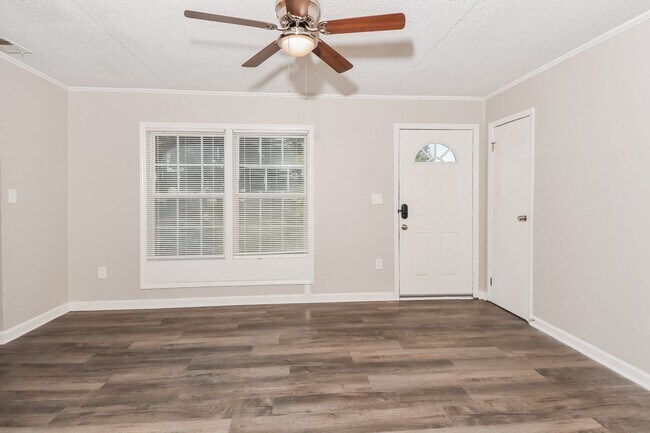 Building Photo - 4017 Tavineer Dr