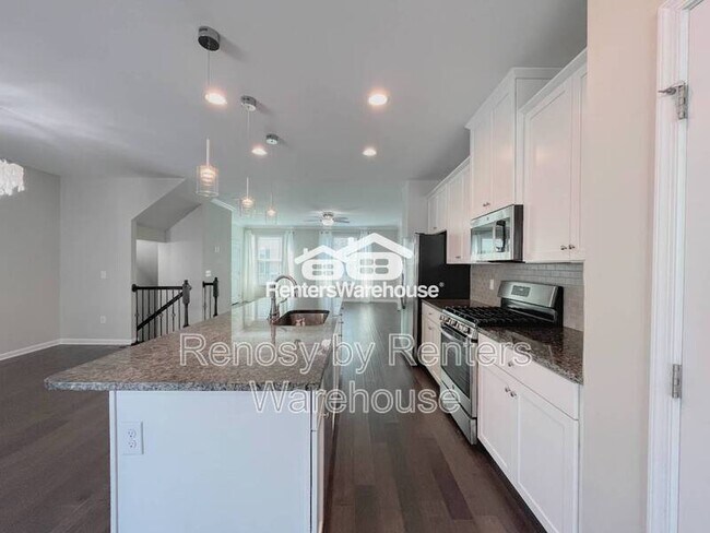 Building Photo - 521 Charles Porteus Ln