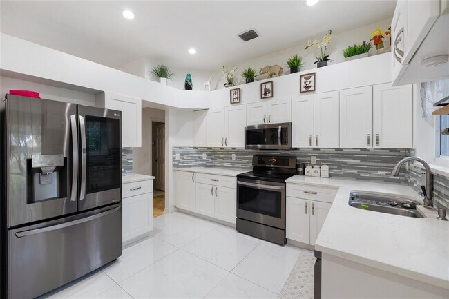 Building Photo - 5460 NW 38th Terrace