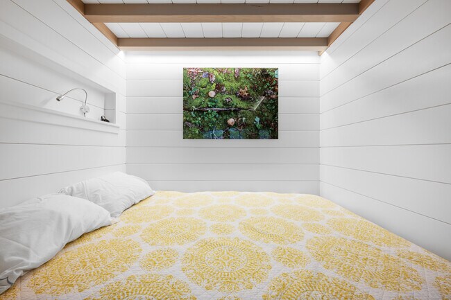 Building Photo - 65 Landing Rd