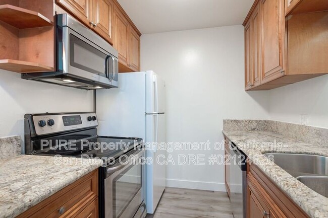 Building Photo - 6406 Friars Rd