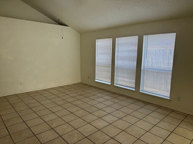 Building Photo - Cute Single Story 3 Bedroom in Keller ISD