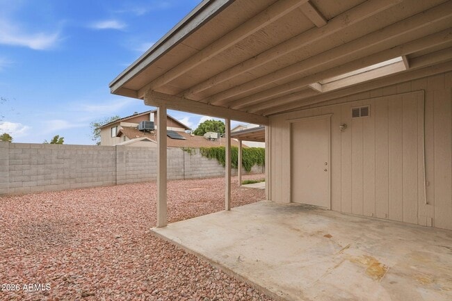 Building Photo - 4731 W Paradise Ln