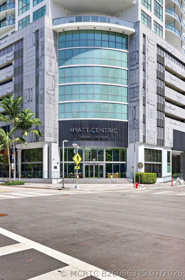 Building Photo - 100 E Las Olas Blvd