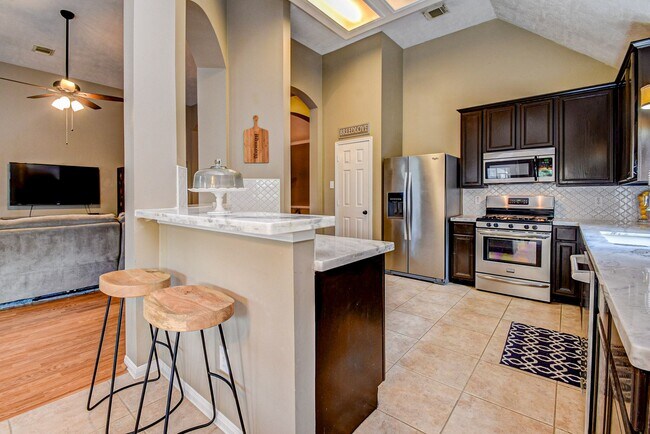 Building Photo - 3607 Glenhill Drive