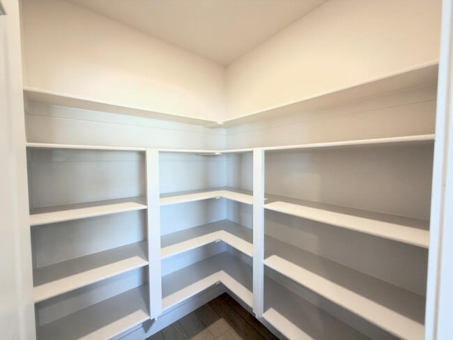Building Photo - 414 W Snowberry Dr