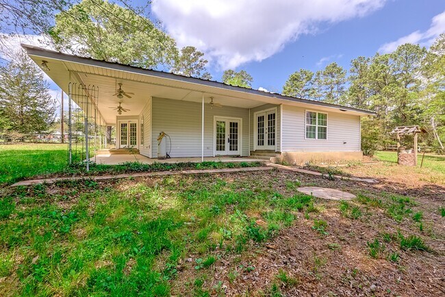 Building Photo - 8 Vick Rd