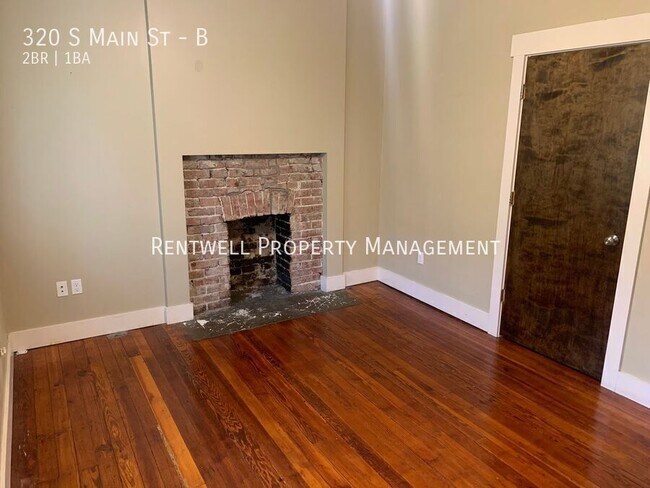 Building Photo - 320 S Main St