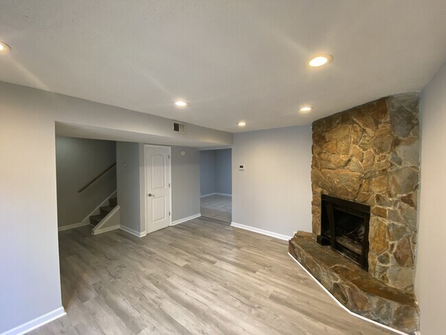 Building Photo - 7411 Mystic Lane