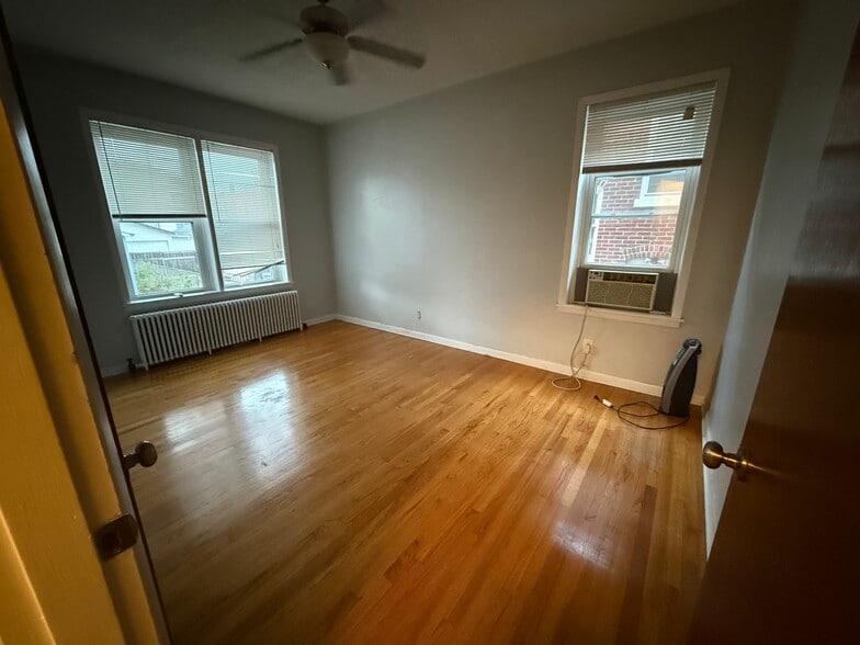 Building Photo - 3650 Dover Pl