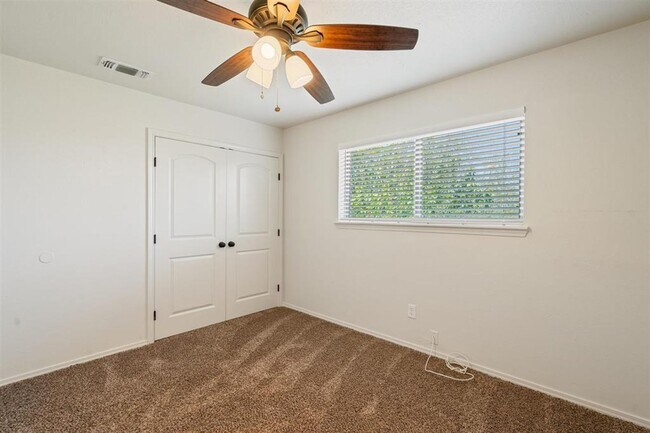 Building Photo - 111 Rhonda St