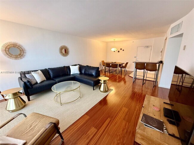 Building Photo - 10275 Collins Ave