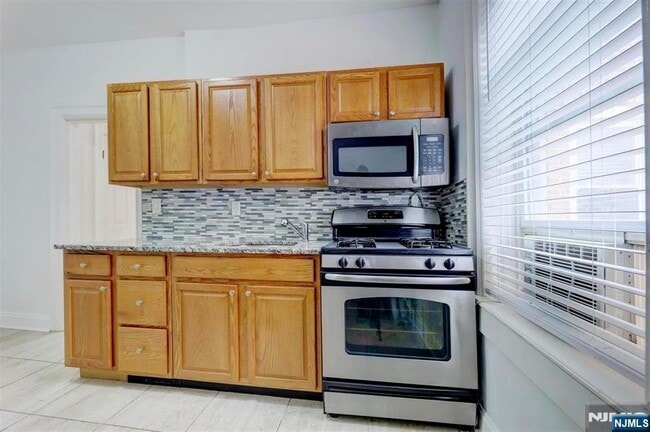 Building Photo - 6045 Blvd 7E Blvd