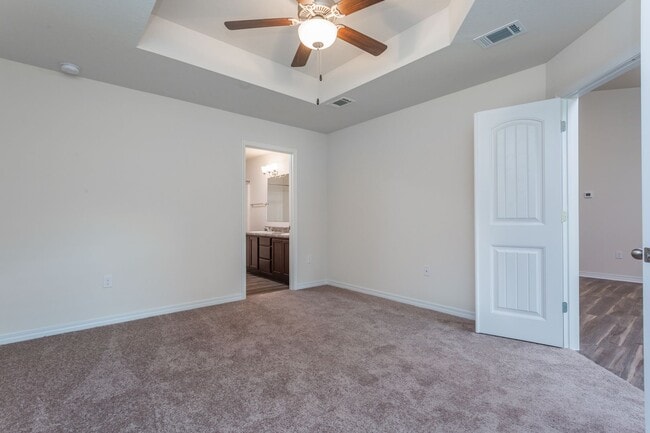 Building Photo - 5664 Peach Dr