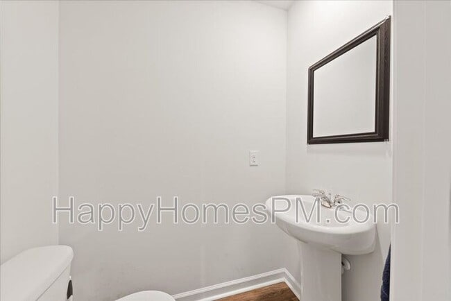 Building Photo - 4698 Palm View Cir