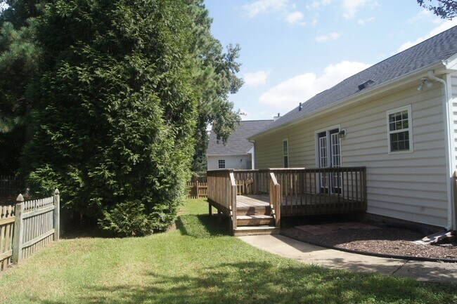 Building Photo - 301 Stargate Rd