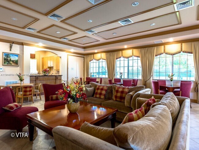 Building Photo - 4537 SW 134th Ave