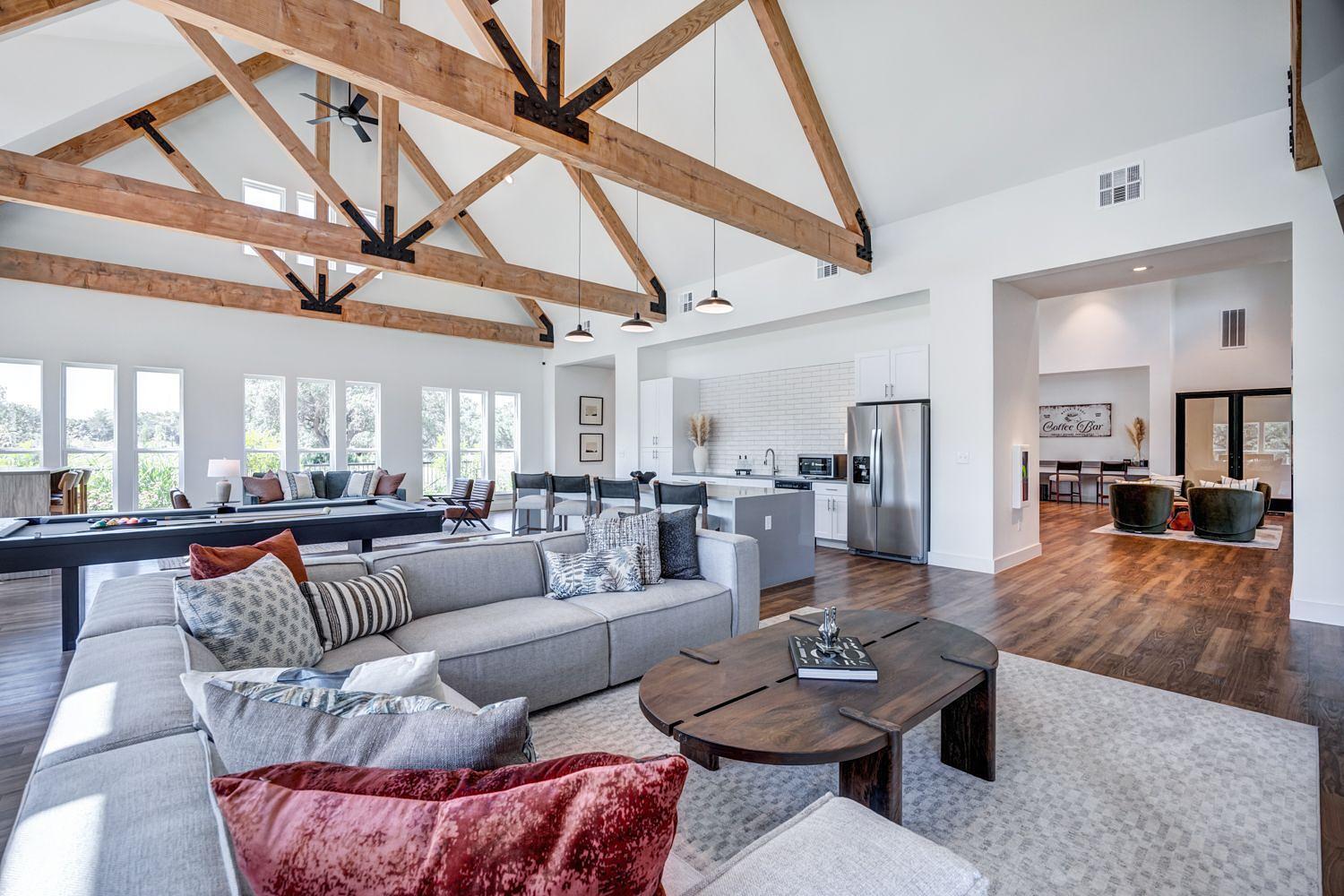 Building Photo - 210 Nottingham Ln