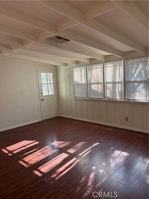 Building Photo - 3097 N G St