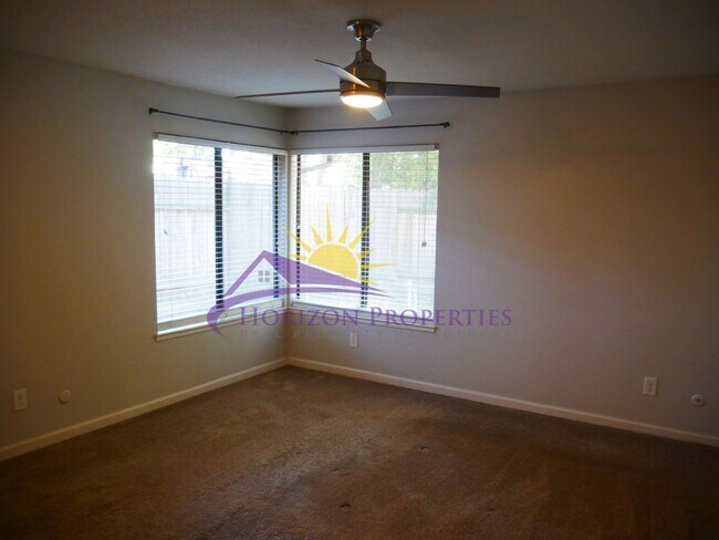 Building Photo - Remodeled 3 Bed 2 Bath 1,595 Sq Ft Fair Oaks Home