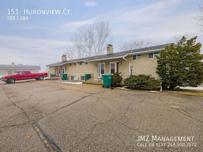 Building Photo - 151 Huronview Ct