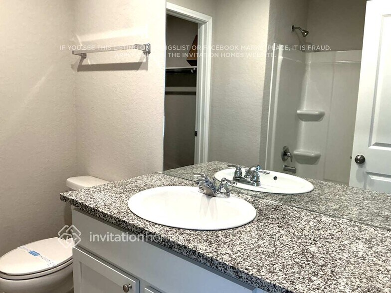 Building Photo - 10510 Varmus Dr