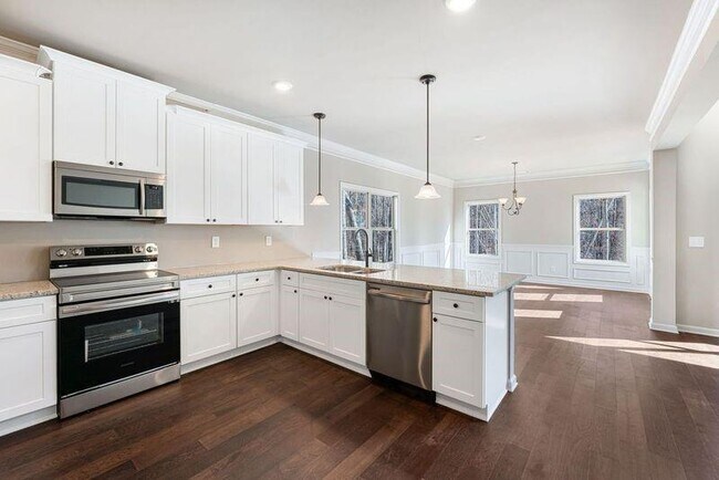 Building Photo - 5714 Ridgewater Cir