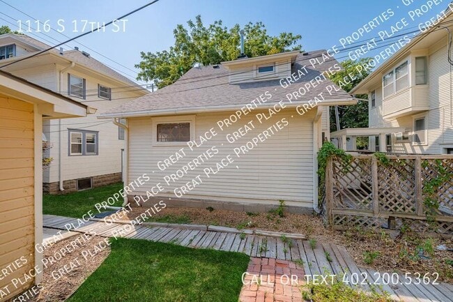 Building Photo - 1116 S 17th St