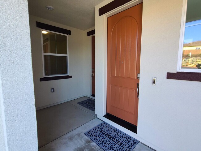 Building Photo - BEAUTIFUL BRAND NEW "NEXT-GEN" HOME W/ SOLAR & SIERRA VIEWS!!