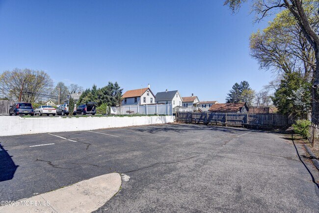 Building Photo - 167-169-169 N Main St