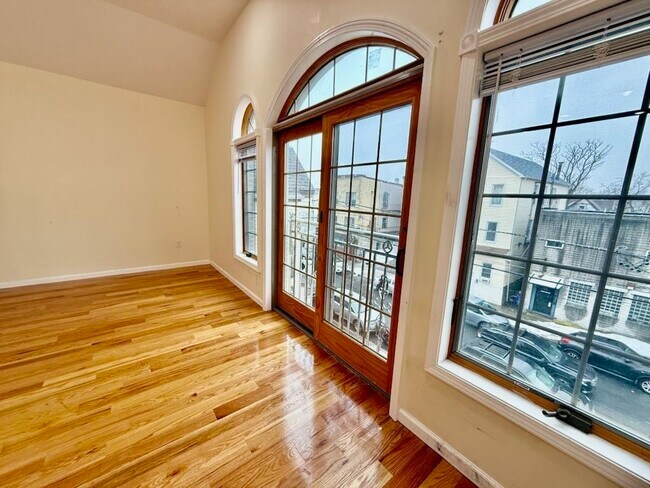 Building Photo - 91 W 20th St