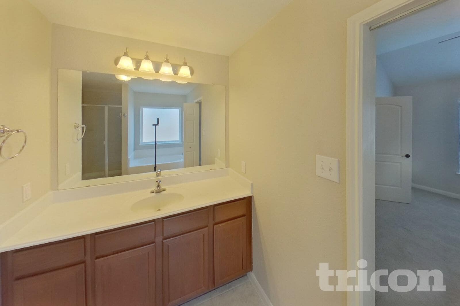 Building Photo - 2312 Redbud Dr