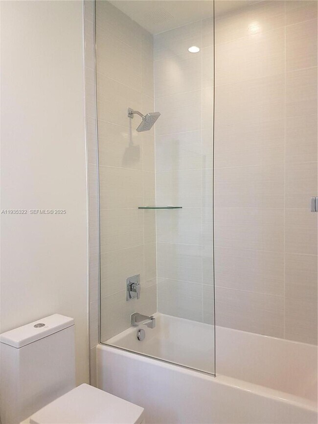 Building Photo - 10245 NW 63rd Terrace