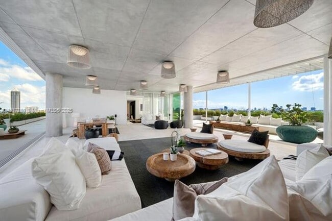 Building Photo - 4701 Meridian Ave