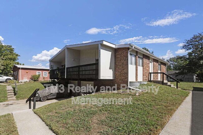 Building Photo - 8423 Kessler St