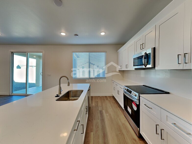 Building Photo - 12630 W Flynn Ln