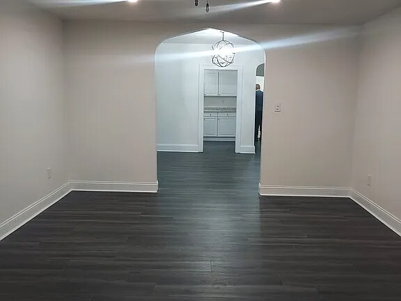 Building Photo - 2065 Beechmont Ave