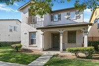 Building Photo - 3200 Puffin Cir