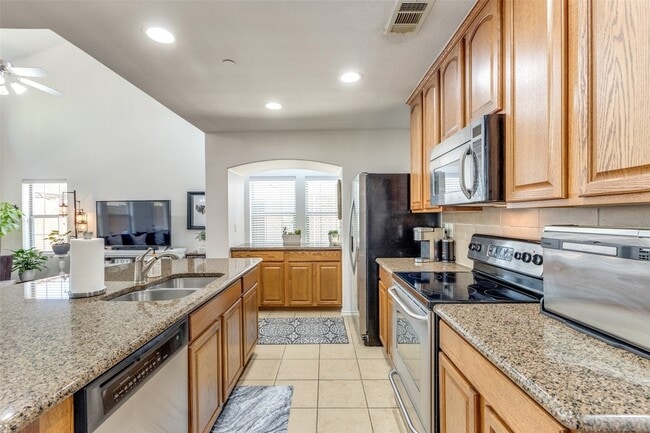 Building Photo - 1136 Landon Ln