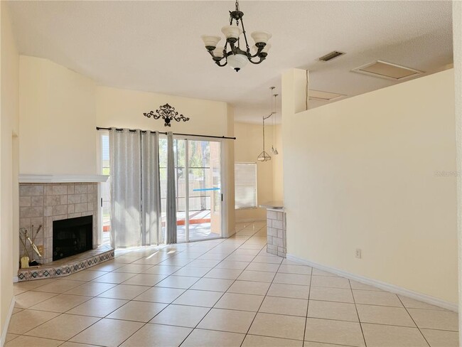 Building Photo - 2436 Deermeadow Dr