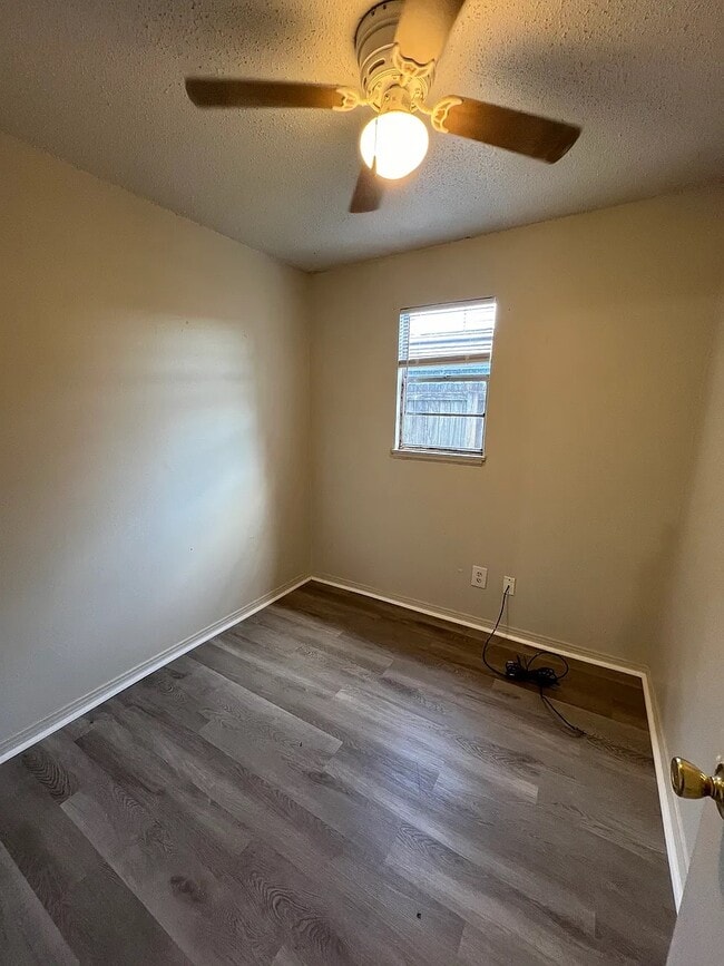 Building Photo - 4475 Vern Cove