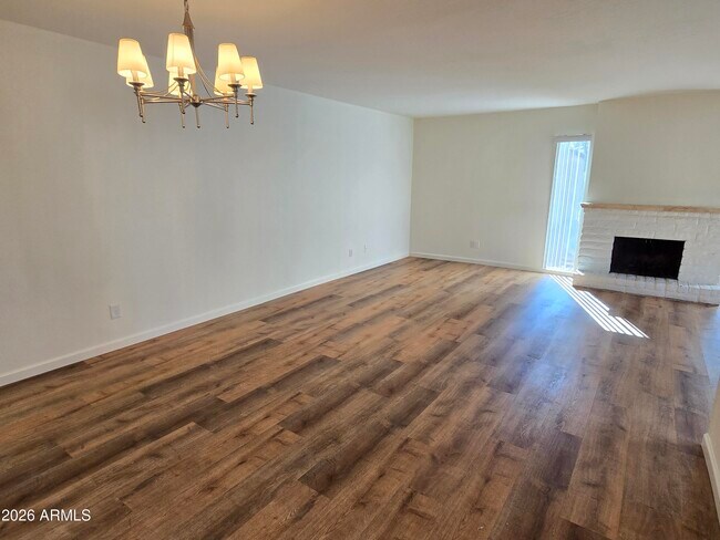 Building Photo - 7417 N Vía Camello Del Norte