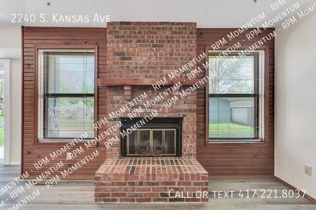 Building Photo - 3 Bedroom 2 Bath Home in SW Springfield!