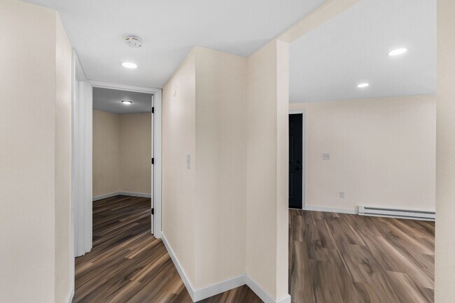 Building Photo - 12500 SE 110th Ct