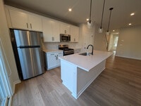 Building Photo - Room in Townhome on Grays Ml Rd