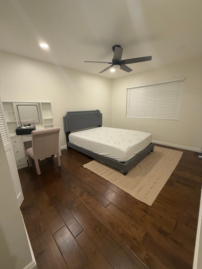 Primary Photo - 12162 Country Club Ln