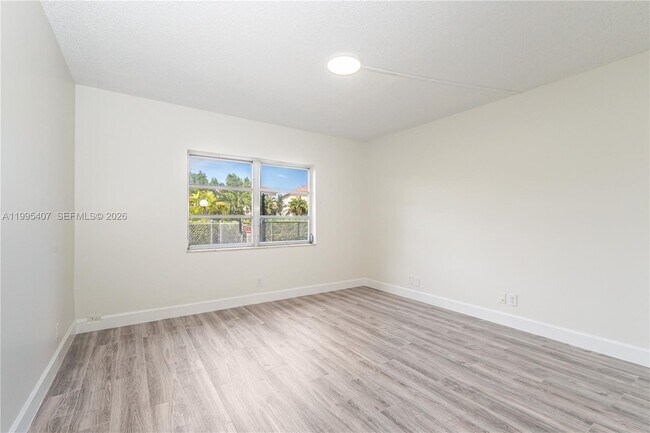 Building Photo - 8705 NW 38th Dr