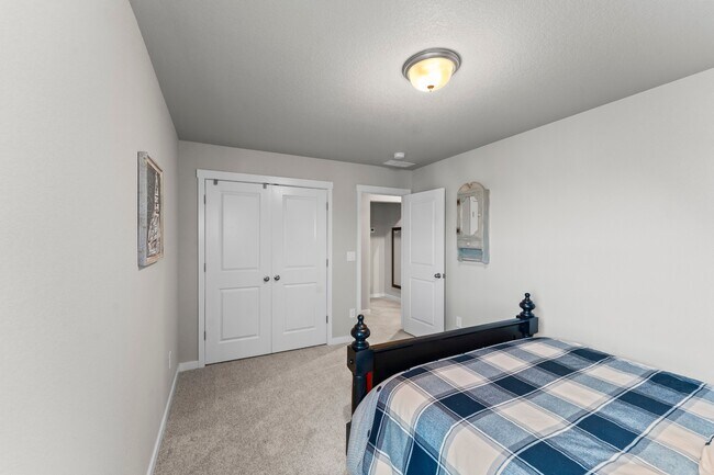 Building Photo - 5204 Roundhouse Dr