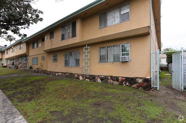 Baldwin Village Apartments - 4029 Gelber Place